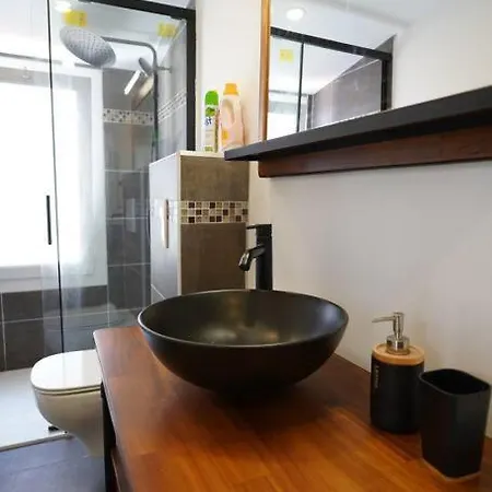 F2 Type Loft à * Ajaccio (Corsica)
